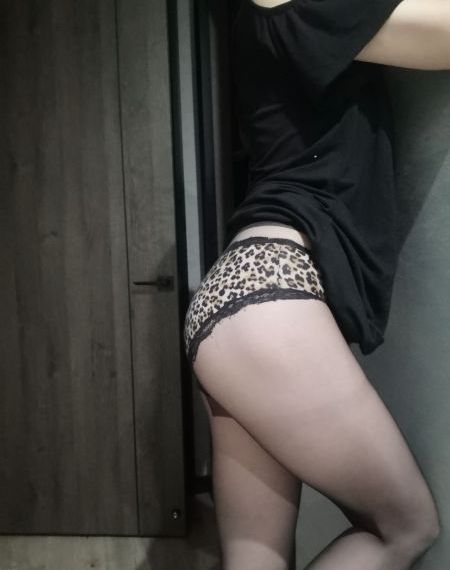 99就国产综合精品美女_超清完整视频观看