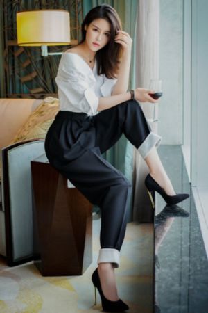 被绑架强迫穿20厘米的衣服_BD国语电影完整版在线观看