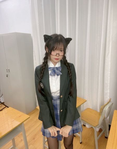 亚洲欧美日韩闷骚影院_720免费观看最新