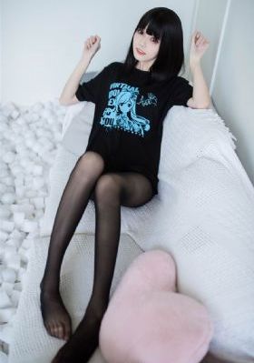 美女熟睡被迷晕扒开衣服_超清在线播放观看